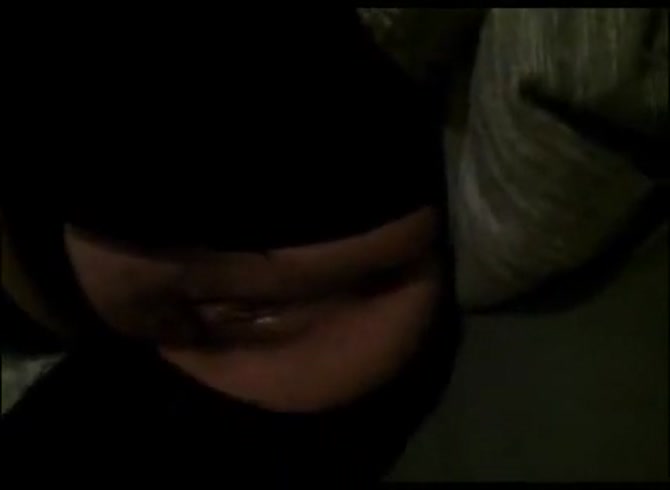 Video :Beastie gal got smashed by dog dick in sideway position
